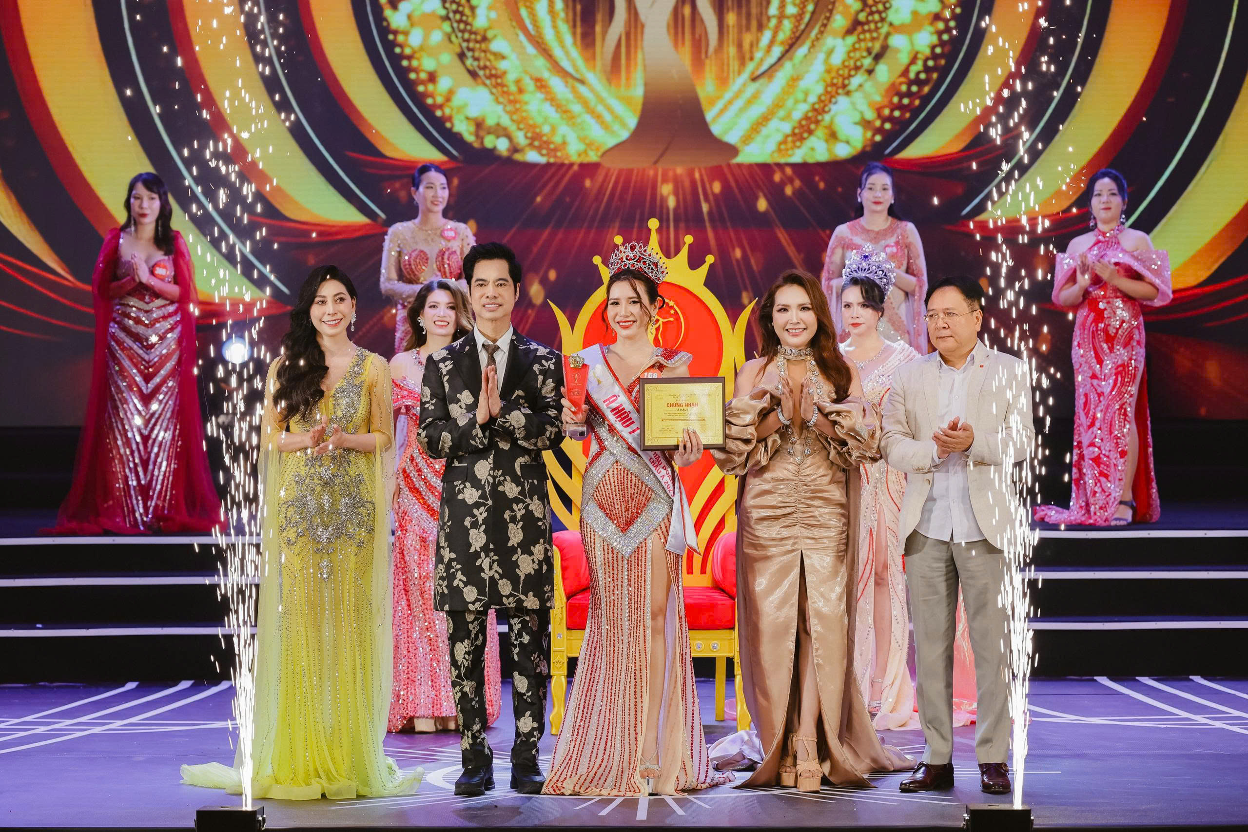 z7177081654570_40ebd27576a001be749c51cf6e097d95