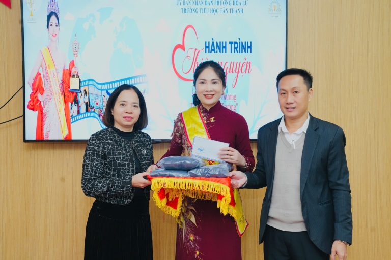 z7239607004938_5453d8a8f1dcac5bf857dd458ece3ee9